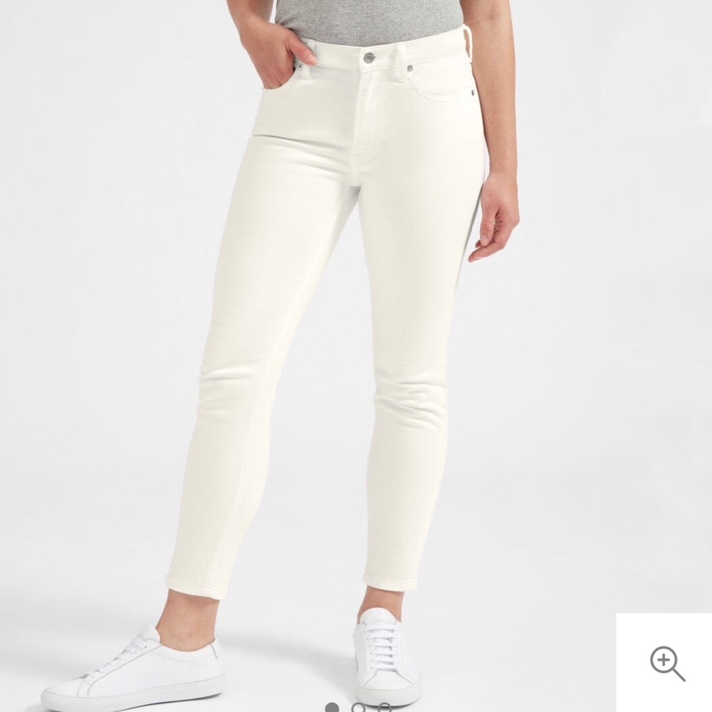 Everlane Mid-Rise Skinny Jean in Bone 31T